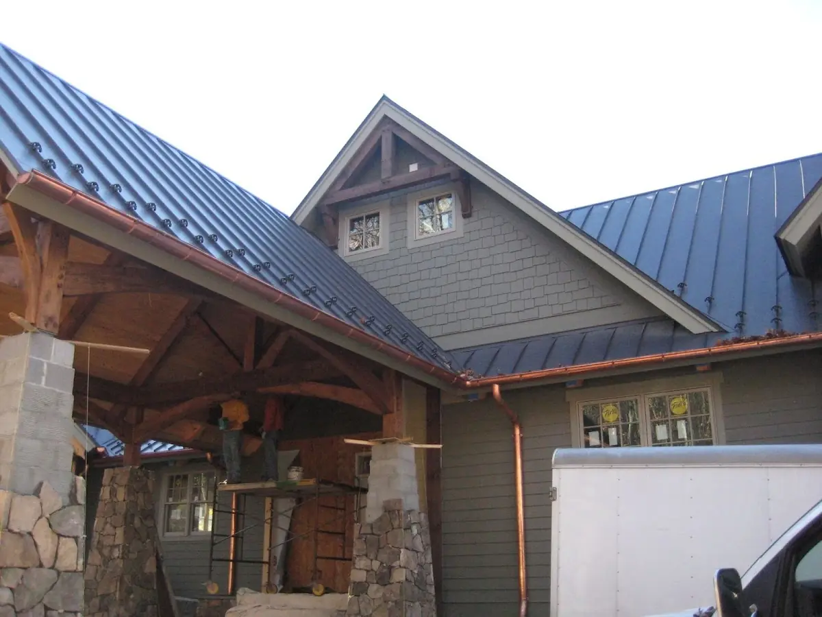 Craftsman Roofing team delivering quality roofing work in Florida Ridge